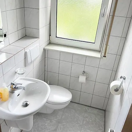 Cozy Worker Apartments Нидеркассель Экстерьер фото