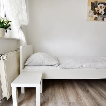 Cozy Worker Apartments Нидеркассель Экстерьер фото